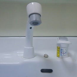洗面台のシャワー付きシングルレバー水栓